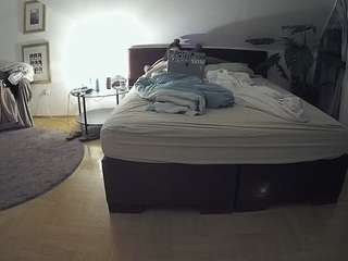 camsoda voyeurcam-julmodels-whitebed-6