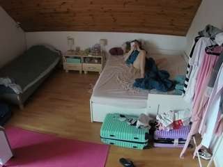 voyeurcam-julmodels-whitebed-6 Barbie Bed House camsoda