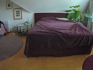 voyeurcam-julmodels-whitebed-6 Live Webcam on CamSoda