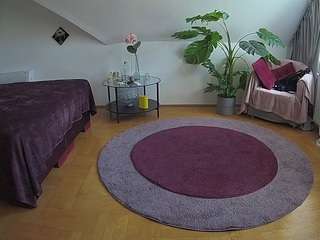 voyeurcam-julmodels-whitebed-6 Webcam Model Profile