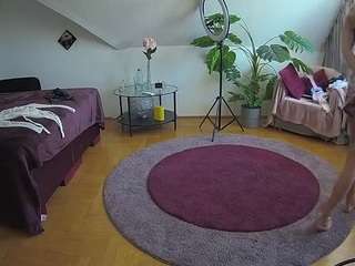 voyeurcam-julmodels-whitebed-6 Modèle Webcam Profil