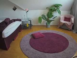 voyeurcam-julmodels-whitebed-6 - Cam en Direct