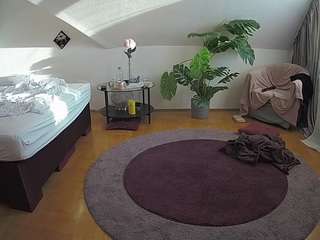 voyeurcam-julmodels-whitebed-6 - Live Cam