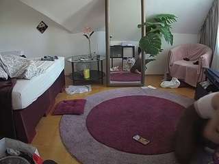 voyeurcam-julmodels-whitebed-6 webcam model