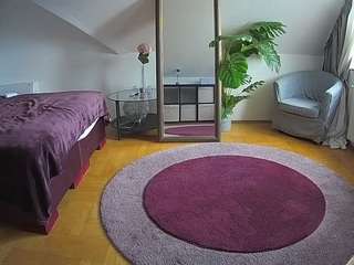 voyeurcam-julmodels-whitebed-6 Profile Image
