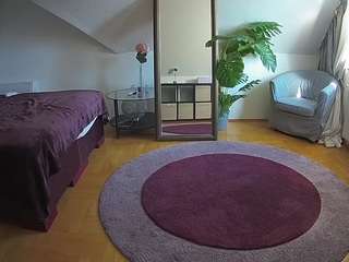 voyeurcam-julmodels-whitebed-6