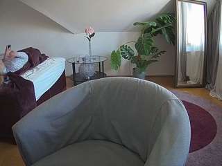 voyeurcam-julmodels-whitebed-6