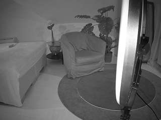 voyeurcam-julmodels-whitebed-6 voyeurcam-julmodels-whitebed-6