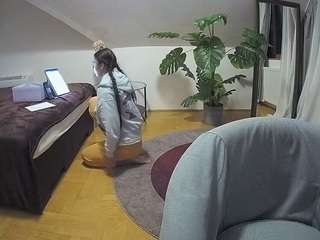 voyeurcam-julmodels-whitebed-6 camsoda