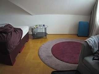 voyeurcam-julmodels-whitebed-6