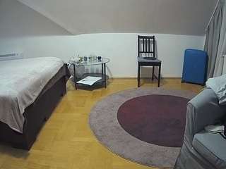 voyeurcam-julmodels-whitebed-6 Live Webcam on CamSoda