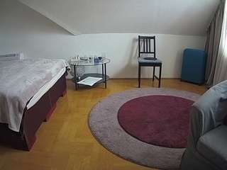 voyeurcam-julmodels-whitebed-6's CamSoda show and profile