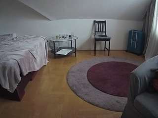 voyeurcam-julmodels-whitebed-6