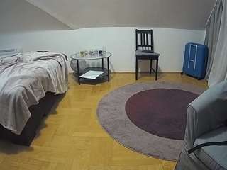 voyeurcam-julmodels-whitebed-6