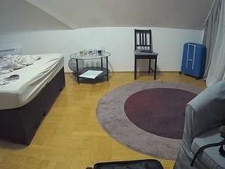 voyeurcam-julmodels-whitebed-6