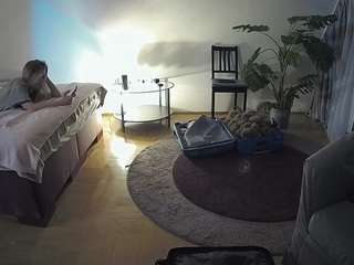 voyeurcam-julmodels-whitebed-6