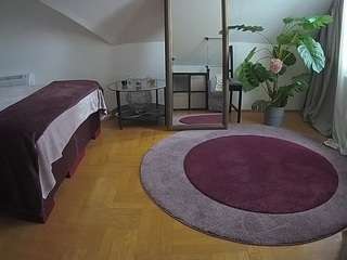 voyeurcam-julmodels-whitebed-6