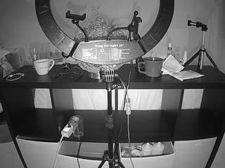 voyeurcam-julmodels-whitebed-6 webcam