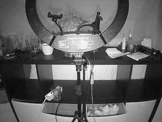 voyeurcam-julmodels-whitebed-6