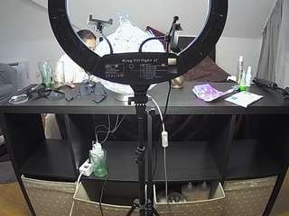 voyeurcam-julmodels-whitebed-6