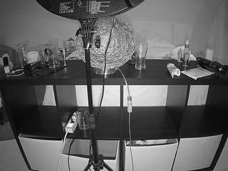 voyeurcam-julmodels-whitebed-6 webcam