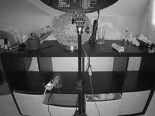 voyeurcam-julmodels-whitebed-6