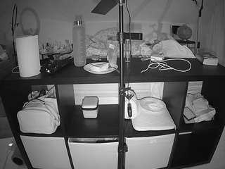 voyeurcam-julmodels-whitebed-6's CamSoda show and profile