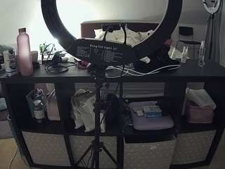 voyeurcam-julmodels-whitebed-6