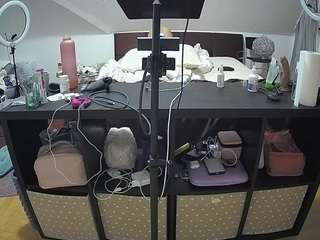 voyeurcam-julmodels-whitebed-6 live cam profile