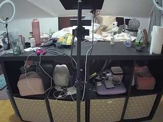 voyeurcam-julmodels-whitebed-6 live cam profile