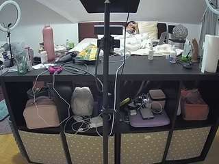 voyeurcam-julmodels-whitebed-6 live cam profile