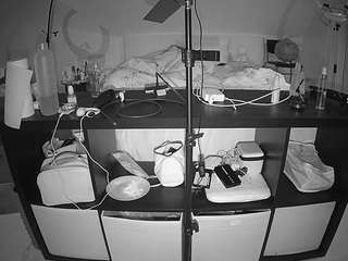 voyeurcam-julmodels-whitebed-6