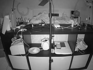 voyeurcam-julmodels-whitebed-6