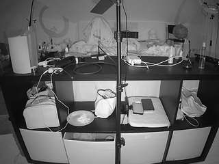 voyeurcam-julmodels-whitebed-6