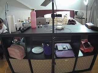 voyeurcam-julmodels-whitebed-6