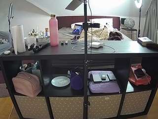 voyeurcam-julmodels-whitebed-6