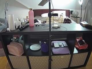 voyeurcam-julmodels-whitebed-6