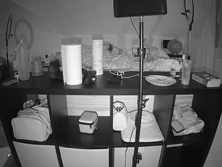 voyeurcam-julmodels-whitebed-6