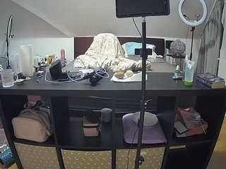 voyeurcam-julmodels-whitebed-6 webcam