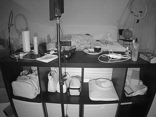 voyeurcam-julmodels-whitebed-6