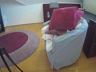 voyeurcam-julmodels-whitebed-6 webcam