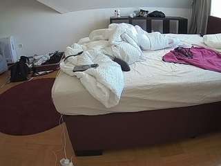 le modèle voyeurcam-julmodels-whitebed-6 est en webcam porno dans un show sur le site camsoda, il possède les tags suivants: ass,beautiful,bedroom,bra,flashing,julmodels-house,moaning,pov,voyeur,hd