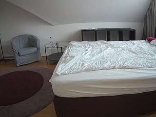 le modèle voyeurcam-julmodels-whitebed-6 est en webcam porno dans un show sur le site camsoda, il possède les tags suivants: ass,beautiful,bedroom,bra,flashing,julmodels-house,moaning,pov,voyeur,hd