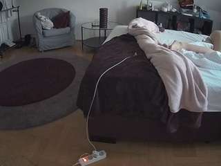 le modèle voyeurcam-julmodels-whitebed-6 est en webcam porno dans un show sur le site camsoda, il possède les tags suivants: ass,beautiful,bedroom,bra,flashing,julmodels-house,moaning,pov,voyeur,hd