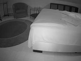 voyeurcam-julmod... Live Webcam on CamSoda