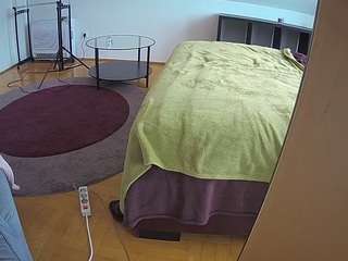 voyeurcam-julmodels-whitebed-6