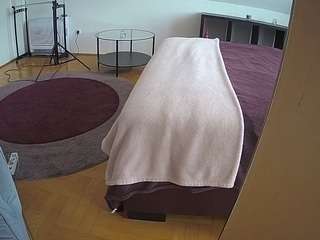 voyeurcam-julmodels-whitebed-6