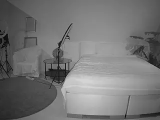 Julmodels Bedroom-A 2's live chat room