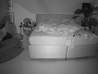 Julmodels Bedroom-A 2's Live Sex Cam Show