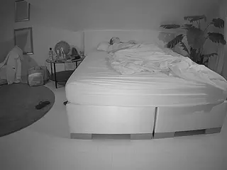 Julmodels Bedroom-A 2's Live Sex Cam Show